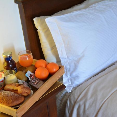 Agriturismo Il Pettirosso Аджерола Екстериор снимка