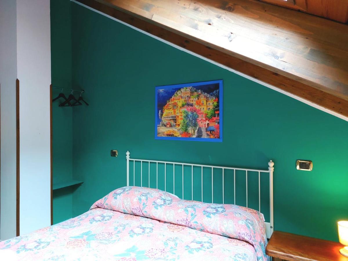 Agriturismo Il Pettirosso Аджерола Екстериор снимка