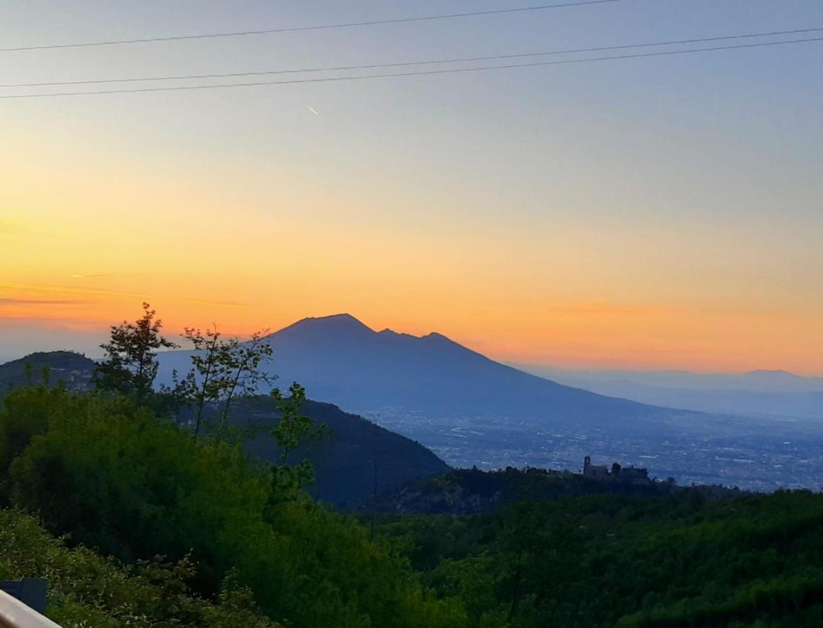 Agriturismo Il Pettirosso Аджерола Екстериор снимка