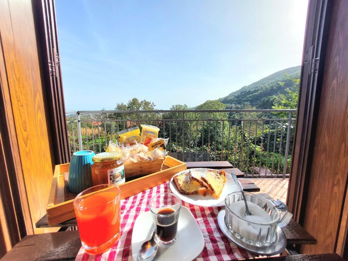 Agriturismo Il Pettirosso Аджерола Екстериор снимка